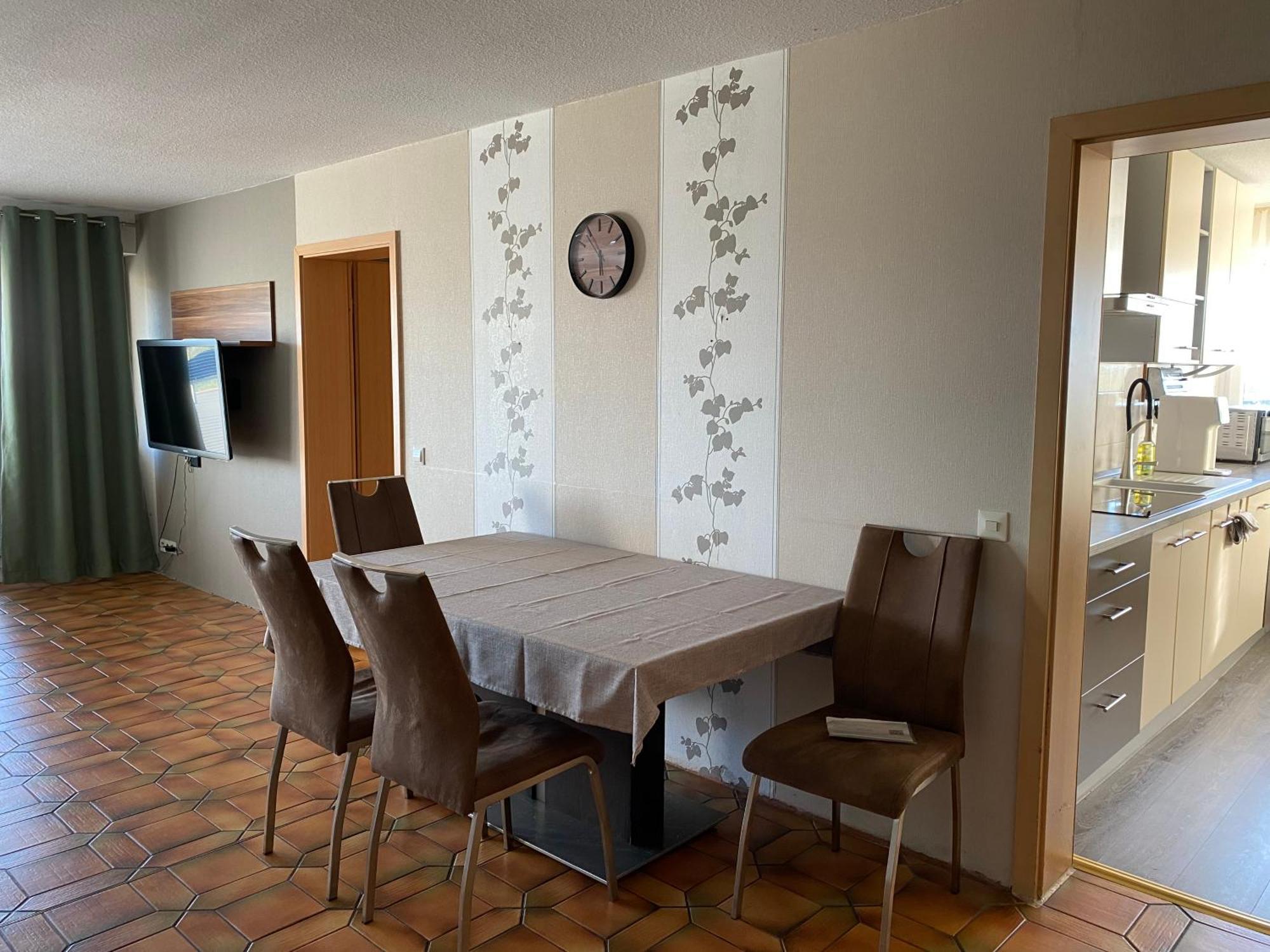 Idyllische Aussicht Apartment Емендинген Екстериор снимка